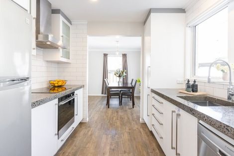 Photo of property in 30 James Cook Street, Havelock North, 4130