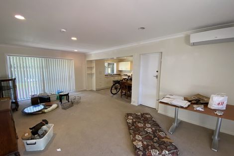 Photo of property in 41 Cron Avenue, Te Atatu South, Auckland, 0610