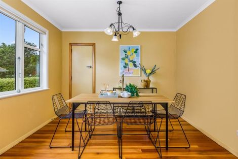 Photo of property in 60 Taylor Terrace, Tawa, Wellington, 5028