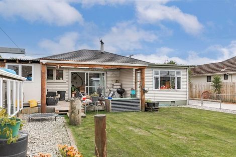 Photo of property in 5 Webb Street, Westport, 7825