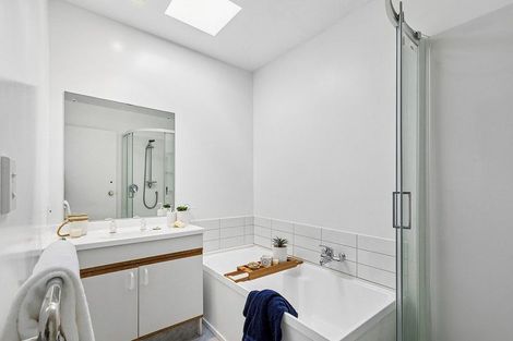 Photo of property in 2/2 Goring Street, Thorndon, Wellington, 6011