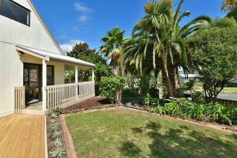 Photo of property in 1 Lucy Foster Lane, Red Beach, 0932