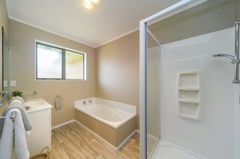 Photo of property in 63 Meridian Grove, Kelvin Grove, Palmerston North, 4414