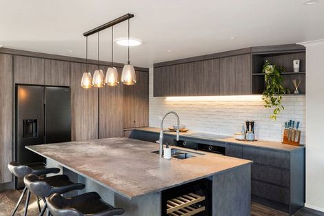 Photo of property in 28 Madison Street, Cambridge, 3434