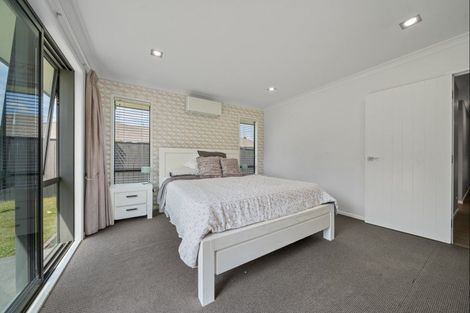 Photo of property in 3 Margaret Alice Close, Whalers Gate, New Plymouth, 4310