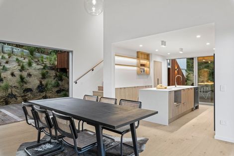 Photo of property in 1 Oxenhope Road, Richmond Hill, Christchurch, 8081