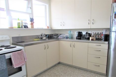 Photo of property in 121 Kings Crescent, Hutt Central, Lower Hutt, 5010