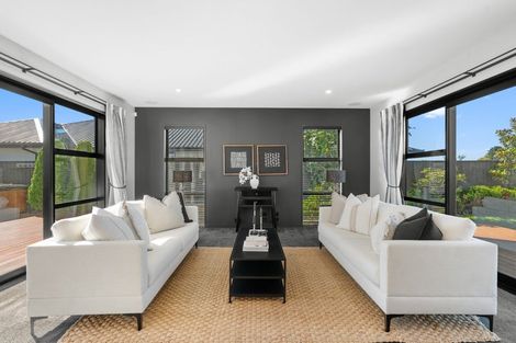 Photo of property in 33 Little Gem Road, Hornby, Christchurch, 8025