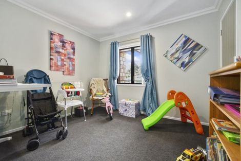 Photo of property in 9 Northvale Place, Pukekohe, 2120