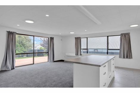 Photo of property in 17 Keighleys Road, Bromley, Christchurch, 8062