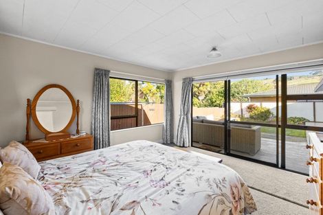 Photo of property in 6 Matthews Place, Taradale, Napier, 4112