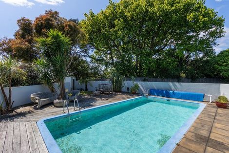 Photo of property in 48 Tiromoana Road, Raumati South, Paraparaumu, 5032