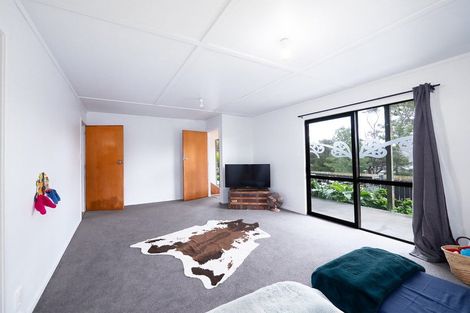Photo of property in 75 Yorke Road, Haruru, 0204