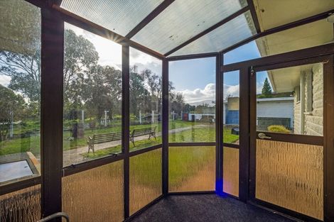 Photo of property in 73 Fergusson Street, Woodville, 4920