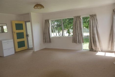 Photo of property in 27 Shearwater Street, One Tree Point, 0118