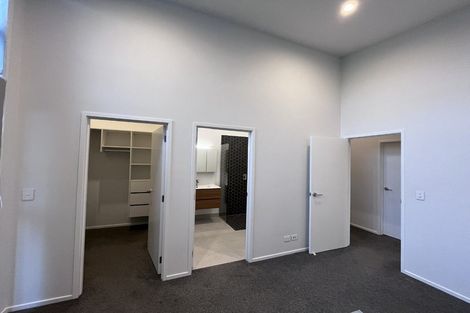 Photo of property in 2 Parachute Crescent, Papakura, 2110