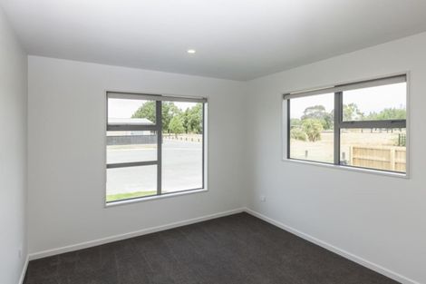 Photo of property in 10 Ciaran Close, Broomfield, Christchurch, 8042