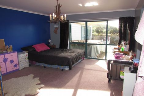 Photo of property in 1405 Masterton Castlepoint Road, Tauweru, Masterton, 5889