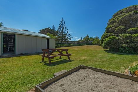 Photo of property in 56 Rua Avenue, Waitarere Beach, Levin, 5510