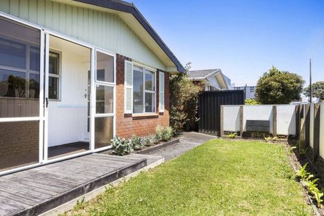 Photo of property in 364 Devon Street East, Strandon, New Plymouth, 4312