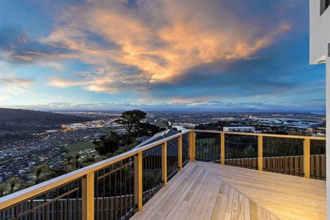 Photo of property in 15 Parkridge Place, Mount Pleasant, Christchurch, 8081