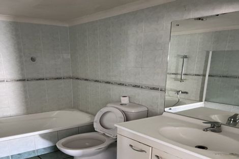 Photo of property in 36 Hugh Green Drive, Pinehill, Auckland, 0632