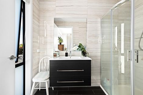 Photo of property in 16 Tamahunga Drive, Matakana, Warkworth, 0985