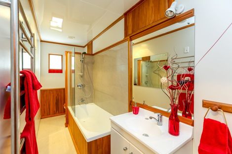 Photo of property in 17 Doralto Road, Frankleigh Park, New Plymouth, 4310