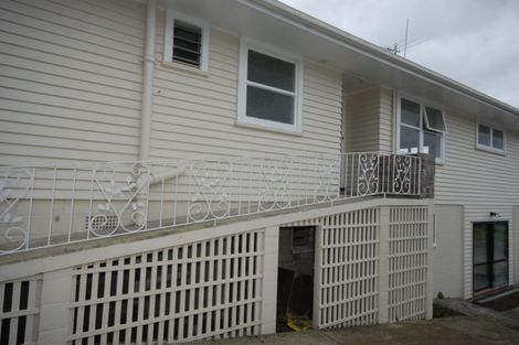 Photo of property in 100 Oakdale Road, Mount Roskill, Auckland, 1041