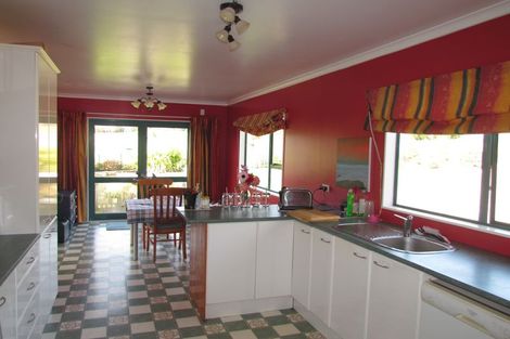 Photo of property in 1405 Masterton Castlepoint Road, Tauweru, Masterton, 5889