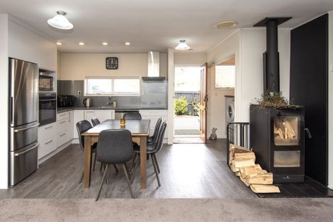 Photo of property in 20 Leonie Place, Aranui, Christchurch, 8061