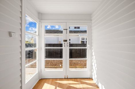 Photo of property in 26 Mackworth Street, Woolston, Christchurch, 8062