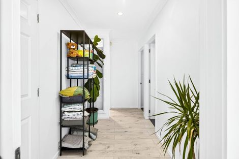 Photo of property in 21 Kotanui Avenue, Army Bay, Whangaparaoa, 0930