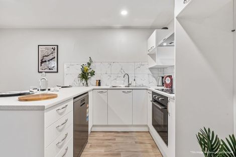 Photo of property in 2/31 Bowater Place, Manurewa, Auckland, 2102