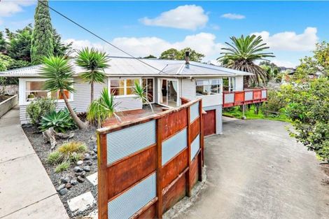Photo of property in 42 Gordon Avenue, Milford, Auckland, 0620