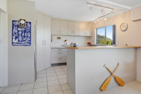 Photo of property in 37 Oneroa Road, Russell, 0202