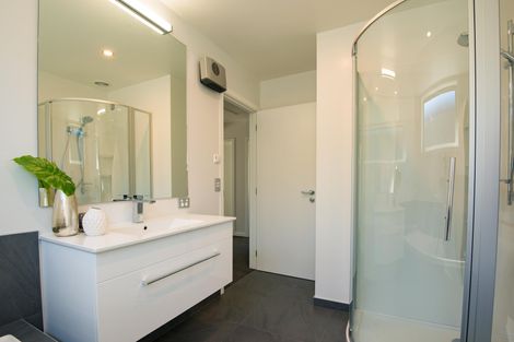 Photo of property in 51 Molyneux Avenue, Cromwell, 9310