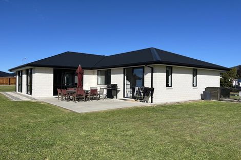 Photo of property in 5 Ormandy Court, Amberley, 7410