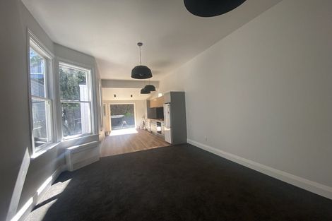 Photo of property in 23 Elizabeth Street, Mount Victoria, Wellington, 6011