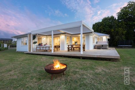 Photo of property in 43 Awatiro Drive, Kaukapakapa, 0871