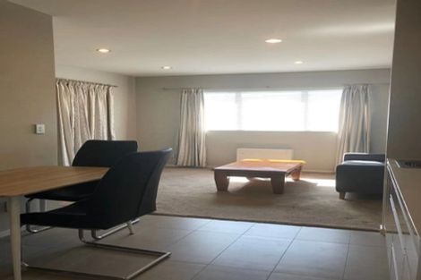 Photo of property in 16 Mural Place, Greenhithe, Auckland, 0632