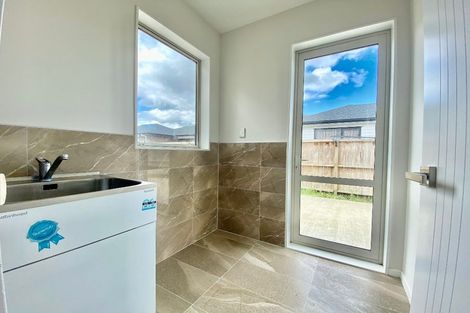 Photo of property in 28 Wellfield Drive, Papakura, 2110