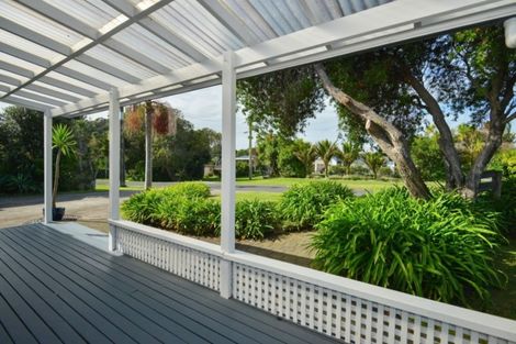 Photo of property in 18 Lysnar Street, Okitu, Gisborne, 4010