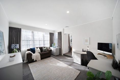 Photo of property in 71 Walworth Avenue, Pakuranga Heights, Auckland, 2010