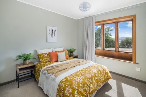Photo of property in 180 Sutherland Road, Lyall Bay, Wellington, 6022