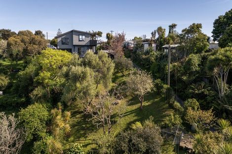 Photo of property in 1 Bay View Road, Raglan, 3225