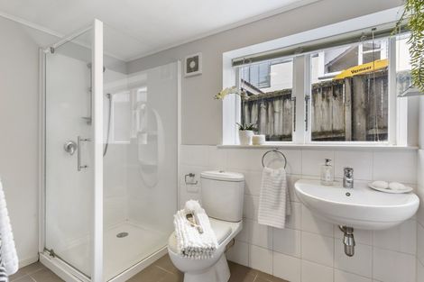 Photo of property in 9 Gregory Place, Mount Roskill, Auckland, 1041