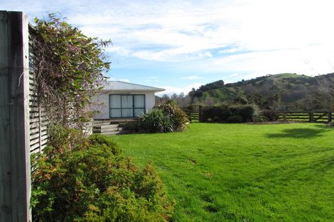 Photo of property in 1405 Masterton Castlepoint Road, Tauweru, Masterton, 5889