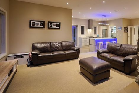 Photo of property in 10 Breton Close, Northwood, Christchurch, 8051