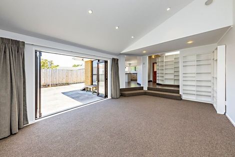 Photo of property in 3 Aztec Place, Conifer Grove, Takanini, 2112